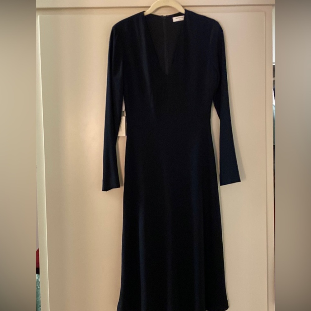 NWT Babaton Teijo black dress. Aritzia. Never worn-brand new condition. Size 6